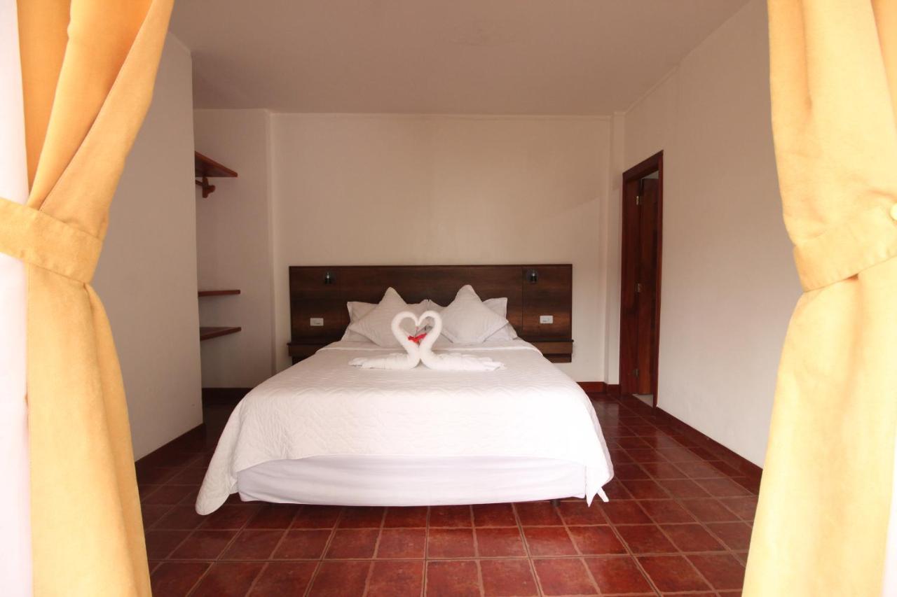 Lava House Hostal Puerto Ayora  Exterior foto