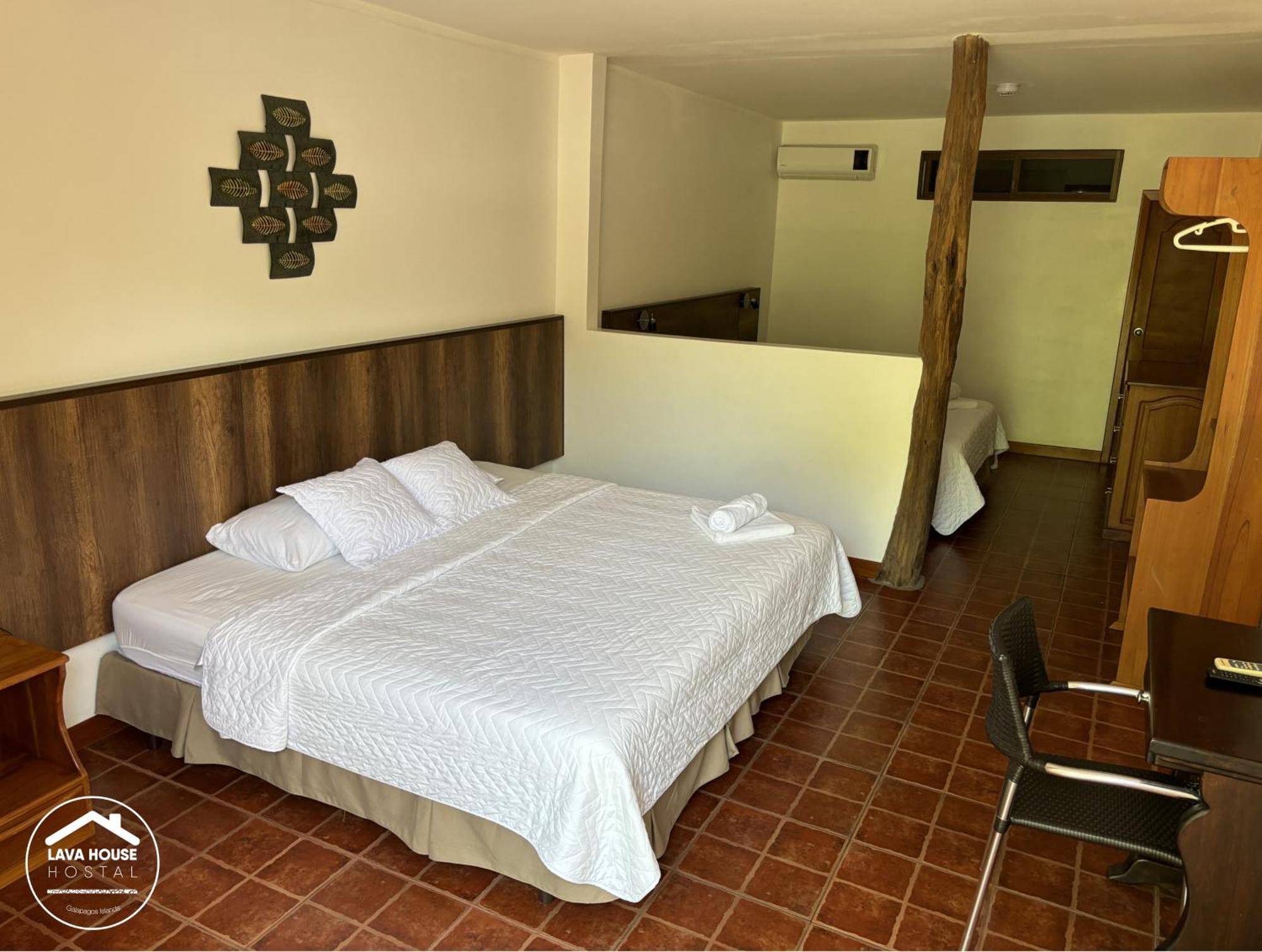 Lava House Hostal Puerto Ayora  Exterior foto